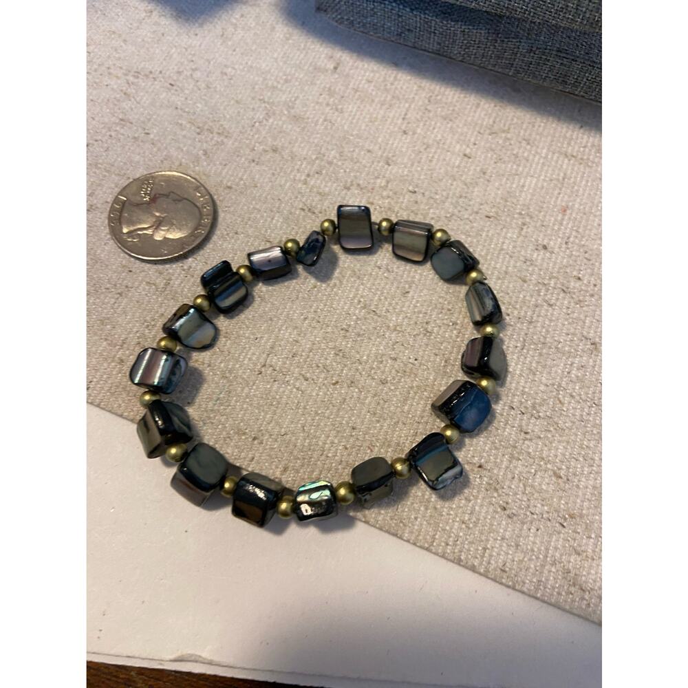 black shell bracelet - Picture 3 of 3